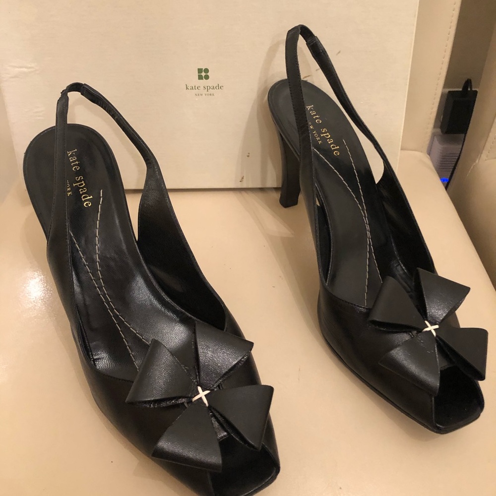 Designer Black leather shoe